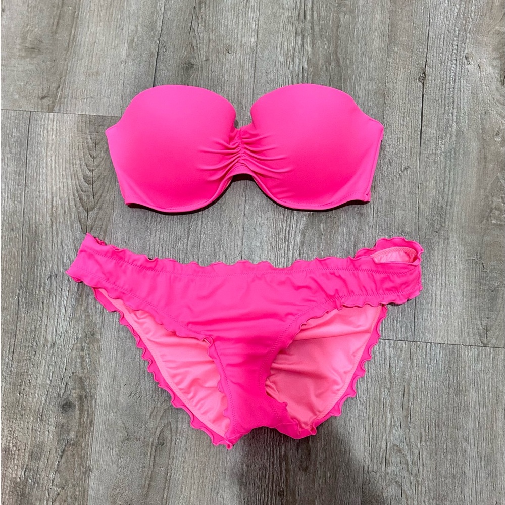 Victoria’s Secret pink bikini